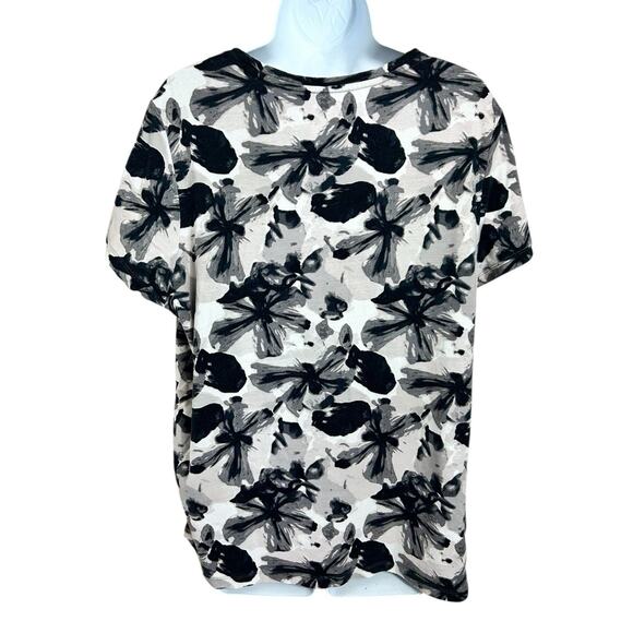 St. John's Bay Black Floral Blouse Sz 1X Cotton Short Sleeve Top Soft Stretch - Picture 4 of 5